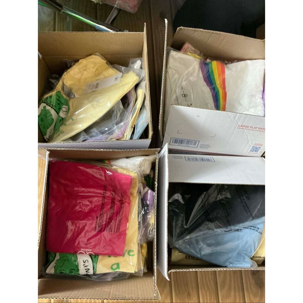 🔥SELLER BUNDLE 10 pcs MIX SIZES & STYLES UNISEX T SHIRTS  🔥 - Picture 4 of 5